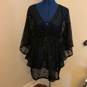 Large Porto Cruz Swimsuit Cover up.